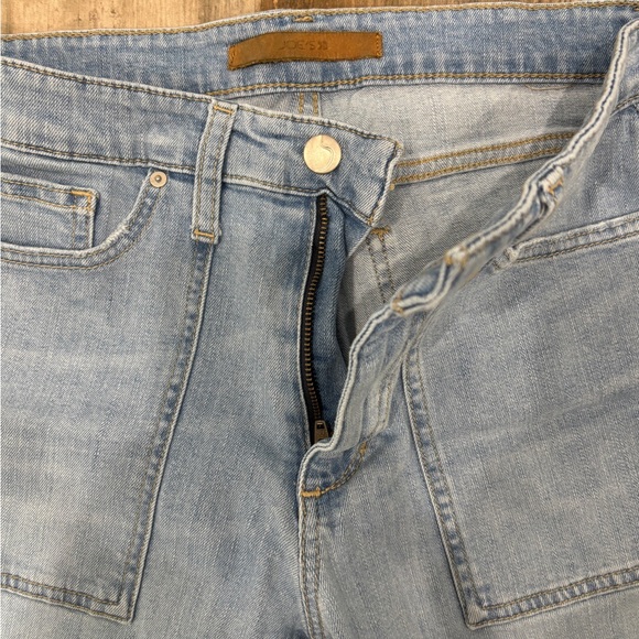 Joe's Jeans Light Wash Cropped Women's Jeans - Picture 11 of 14